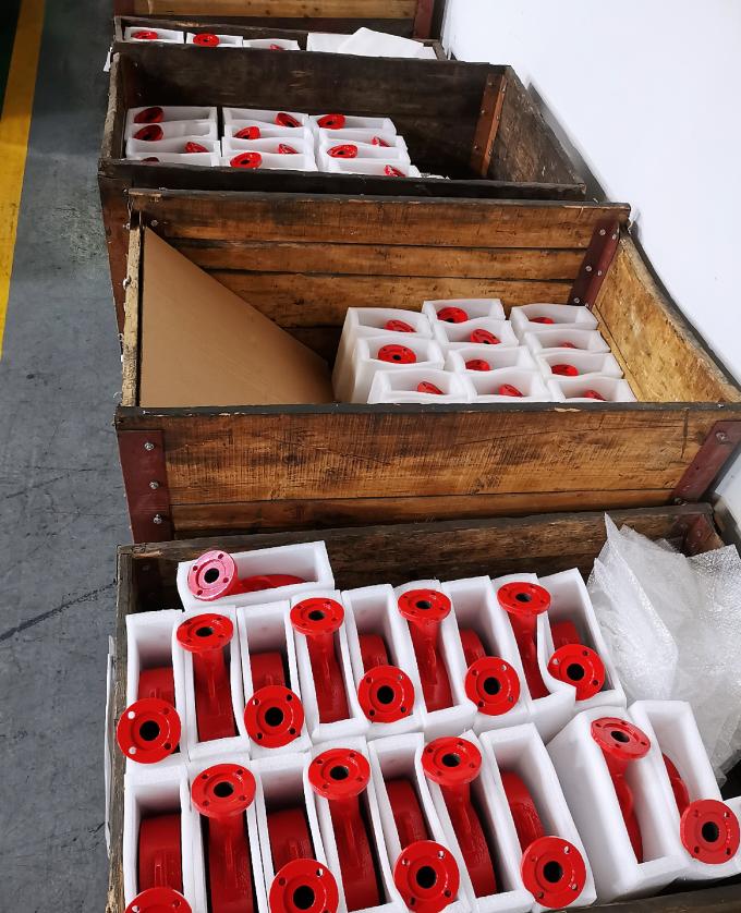 Moulded And Vulcanized Rubber Valve Seat In Butterfly Valve Body , NBR